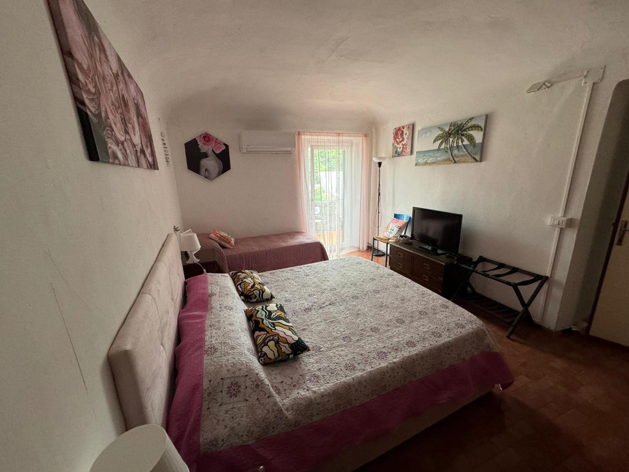 La Terrazza Di Ameglia Alta Apartment Luaran gambar