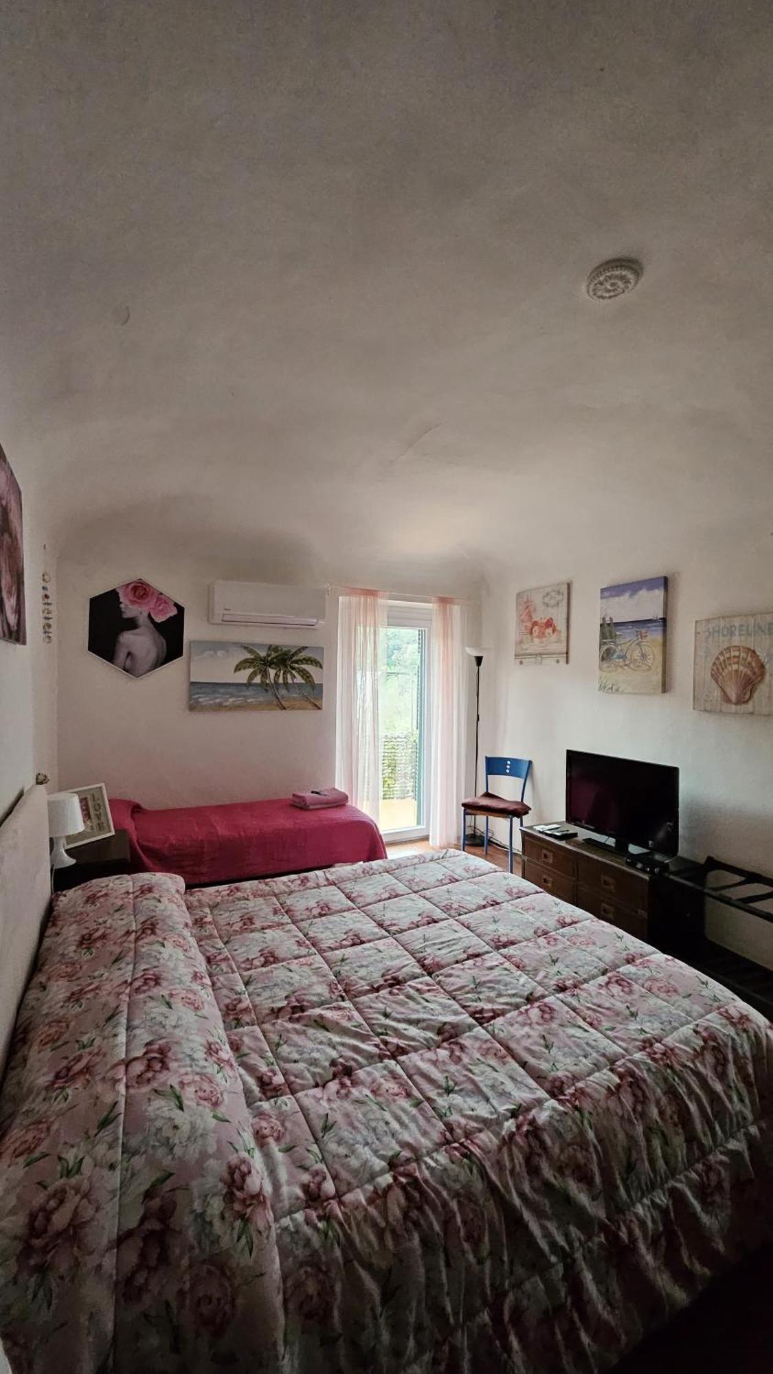 La Terrazza Di Ameglia Alta Apartment Luaran gambar